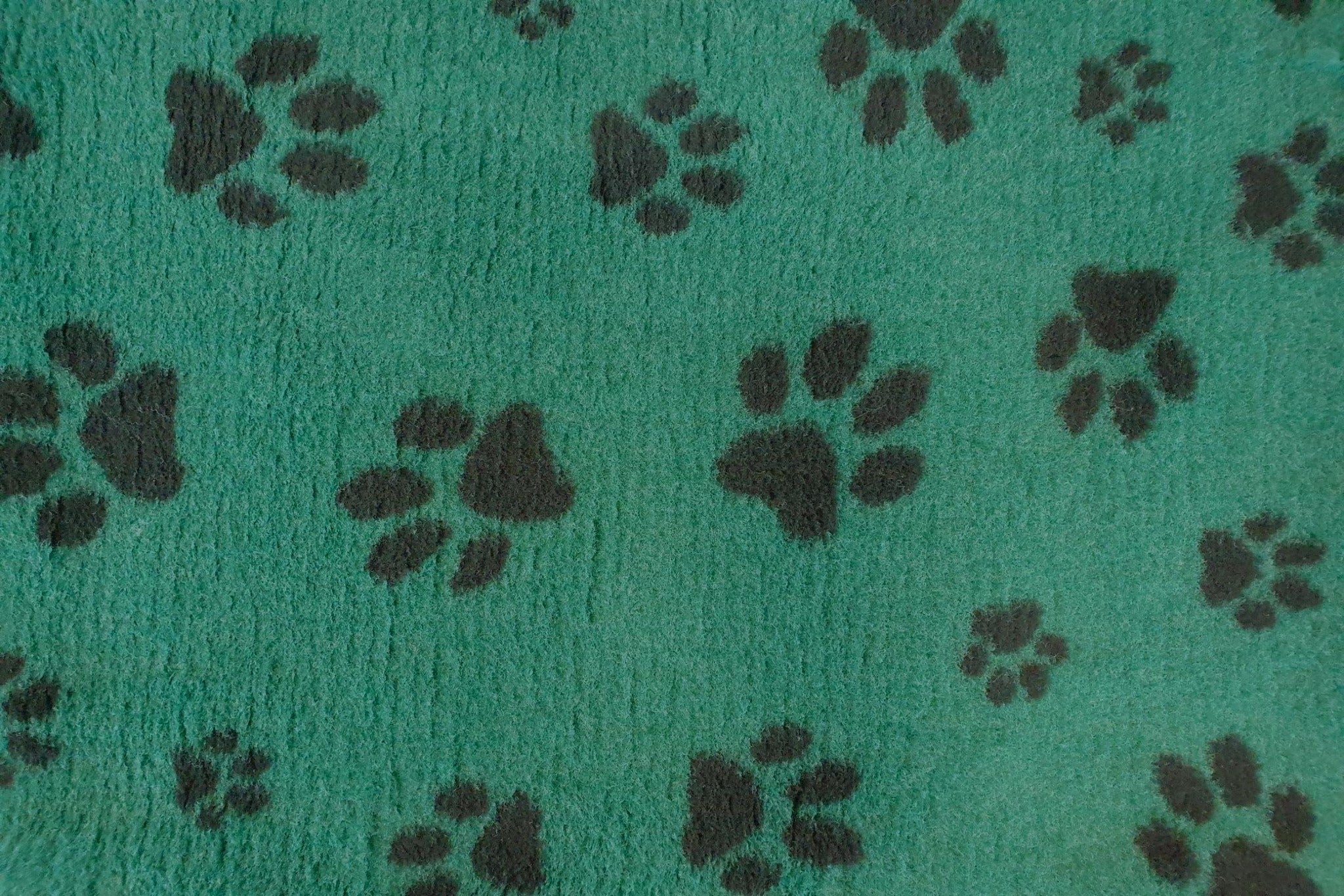 Vet Bed Rubber Backed Green with Black Designer Paws