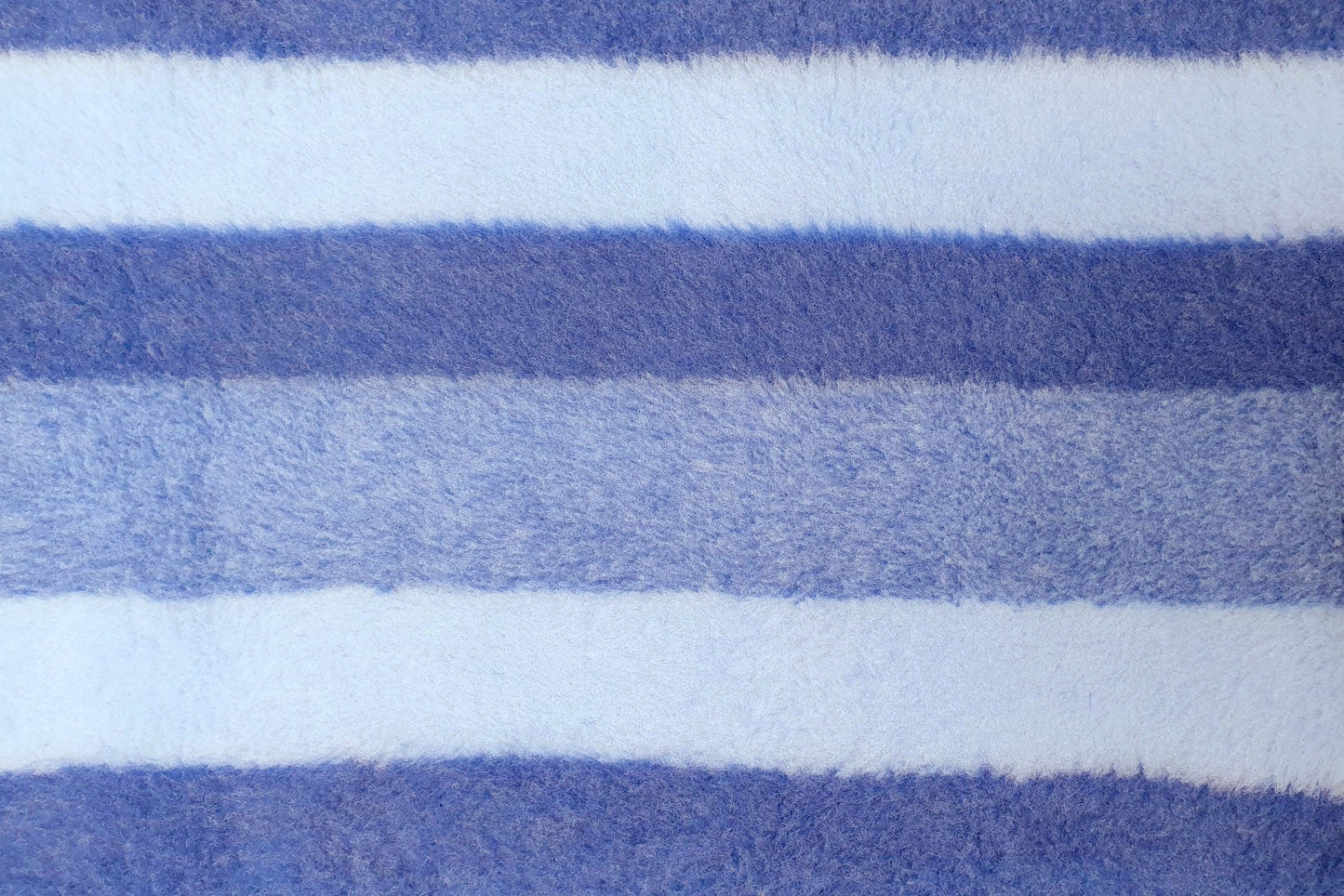 Vet Bed - Rubber Backed - Blue with Light Blue Stripes